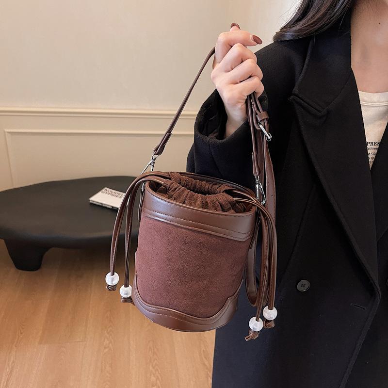 Textured Matte Bag Women's Spring Summer New Retro Shoulder Messenger Bag Fashion Casual Portable Bucket Bag