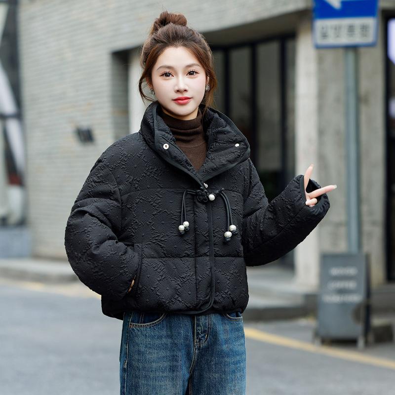 

Хлопковая куртка со стойкой воротником, женская, студенческая, свободного кроя, 2025, зимняя, короткая, утолщенная, корейская версия, новая куртка дизайна хлеб S чёрный