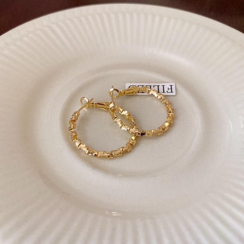 Серьги-гвоздики из нерегулярного геометрического металла с серебряной иглой, личность, темперамент, новые серьги-гвоздики, нишевые серьги