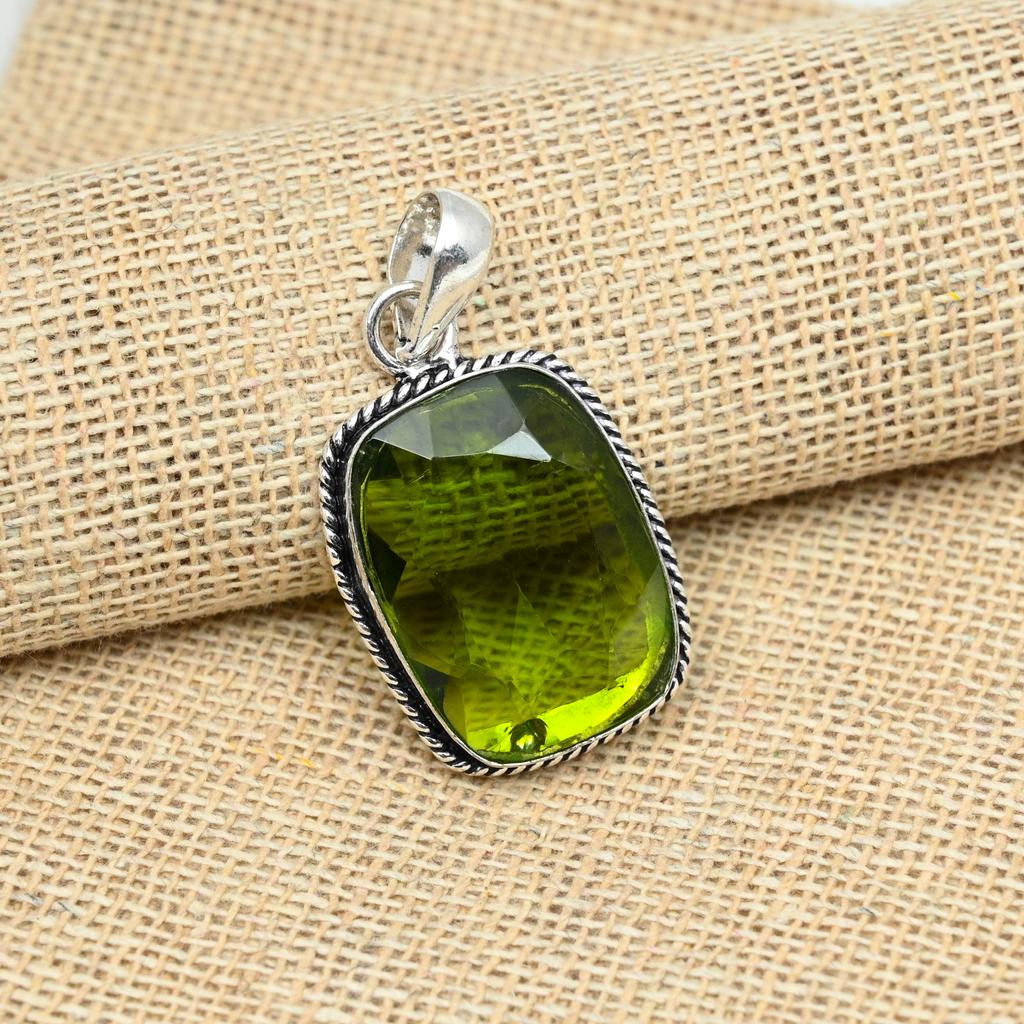 AAA+ Peridot Gemstone 925 Sterling Silver Jewelry Handmade Pendant For Her