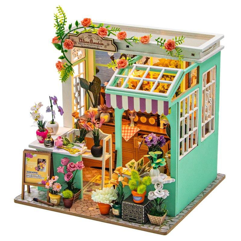 Miniature DIY House - Roses on the Mountain*