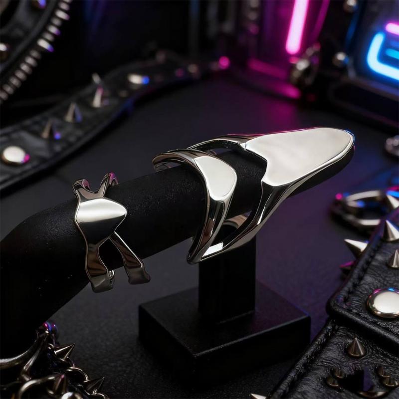 Set aus 2 Krallenform Nagelringen Einzigartige Fingerringe Legierungstextur Schmuck Geschenk für Halloween- und Party-Enthusiasten