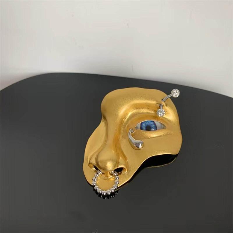 Exaggerated Vintage Half Face Brooch Alloy Pin Fashion Coat Brooch Lapel Pin Orcs Mask Brooch Clothing Pin Jewelry