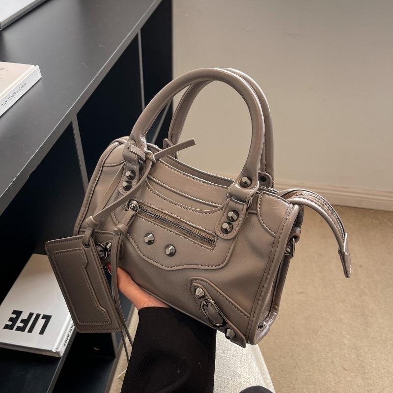 New locomotive handbag bag women's retro rivet pillow bag fashionable shoulder messenger bag