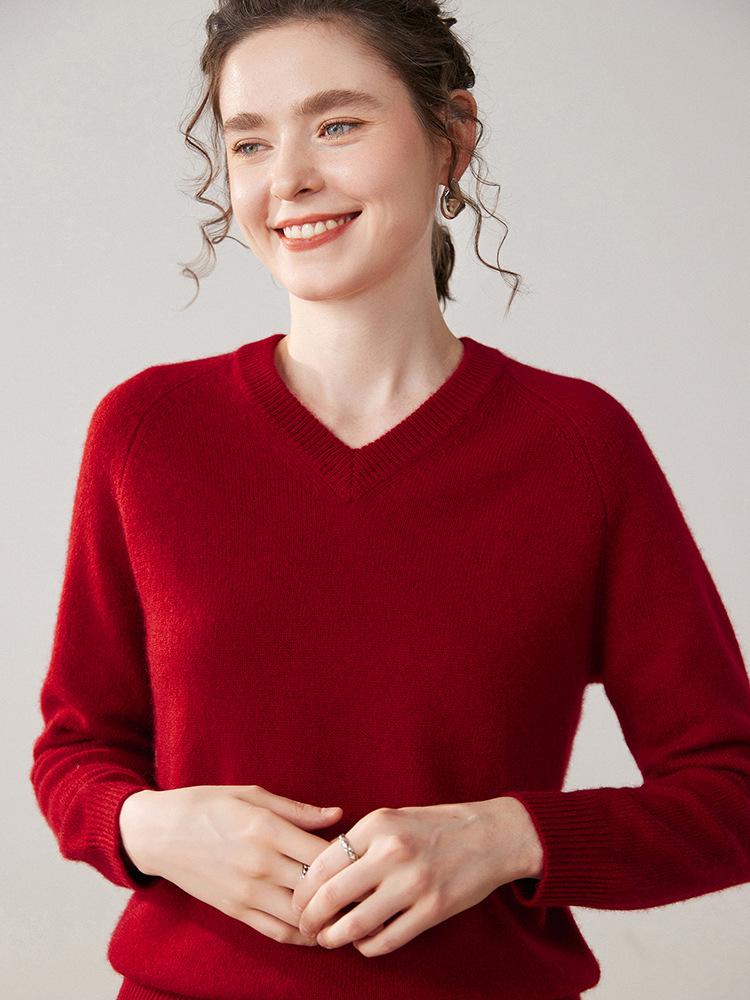 Women's Autumn Winter Cashmere V-Neck Raglan Sleeve Thick Knit Sweater