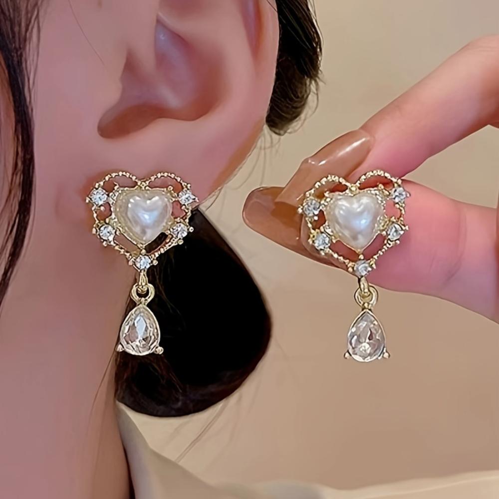 1 Pair Vintage Court Hollow Heart Earrings,Simulated Pearl,Ins Minimalist Jewelry for Banquet & Party Outfits