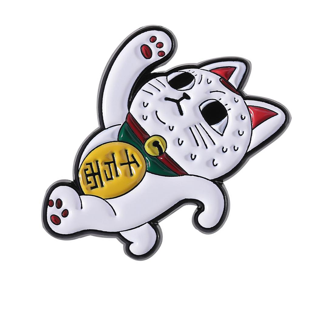 Japanese Lucky Cats Charm Metal Pin Elegant Cartoon Design Brooch For Clothing Bags Fashionable Accessory