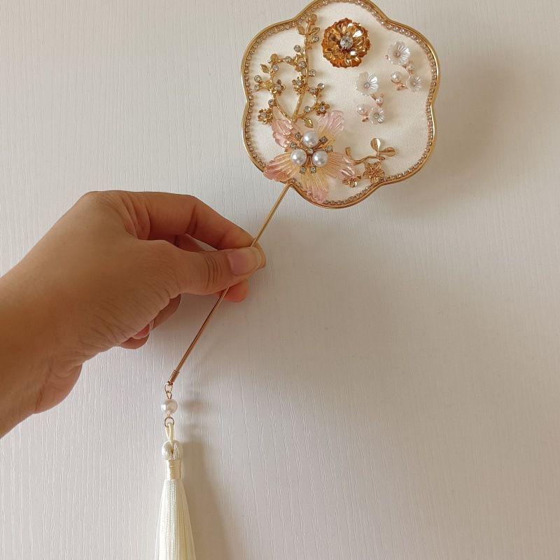 Chinese Style Wedding Photo Props: Bride & Bridesmaid Mini Fan