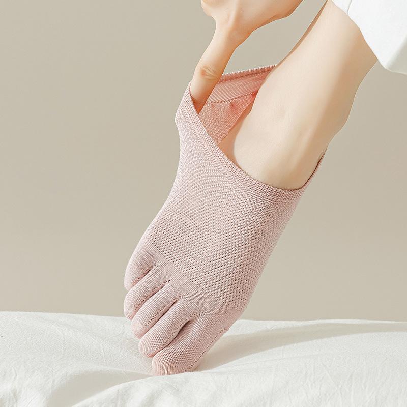 QUPOLPOL Women's Athletic Toe Socks U2013 3 Pairs Of Breathable Cotton Five-Toe Socks With Stylish Contrast Stripes For Yoga, Pilates, Fitness, And Everyday Wear