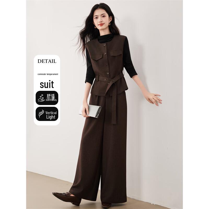 

Женский приталенный комплект из двух предметов: блейзер и юбка L