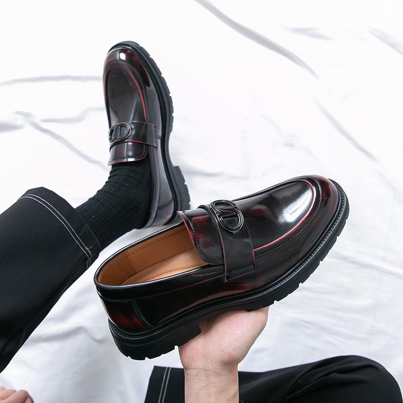 

Британская трендовая обувь платформа мужская деловая повседневная кожаная обувь мужская обувь лоферы лакированная кожа одна педаль круглый носок закрывающая стопу 46