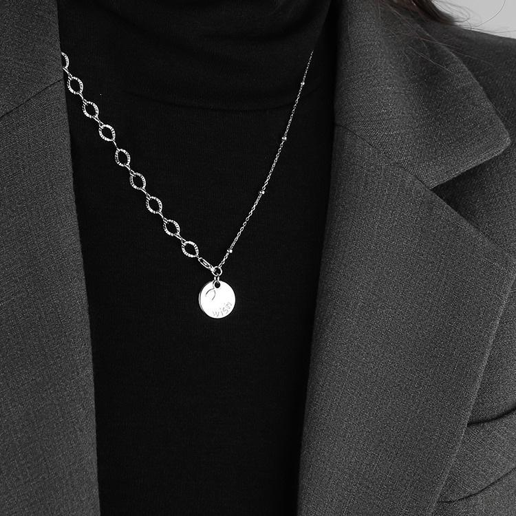2021 Women's Trendy Round Pendant Necklace: 925 Sterling Silver, Niche Design Clavicle Chain