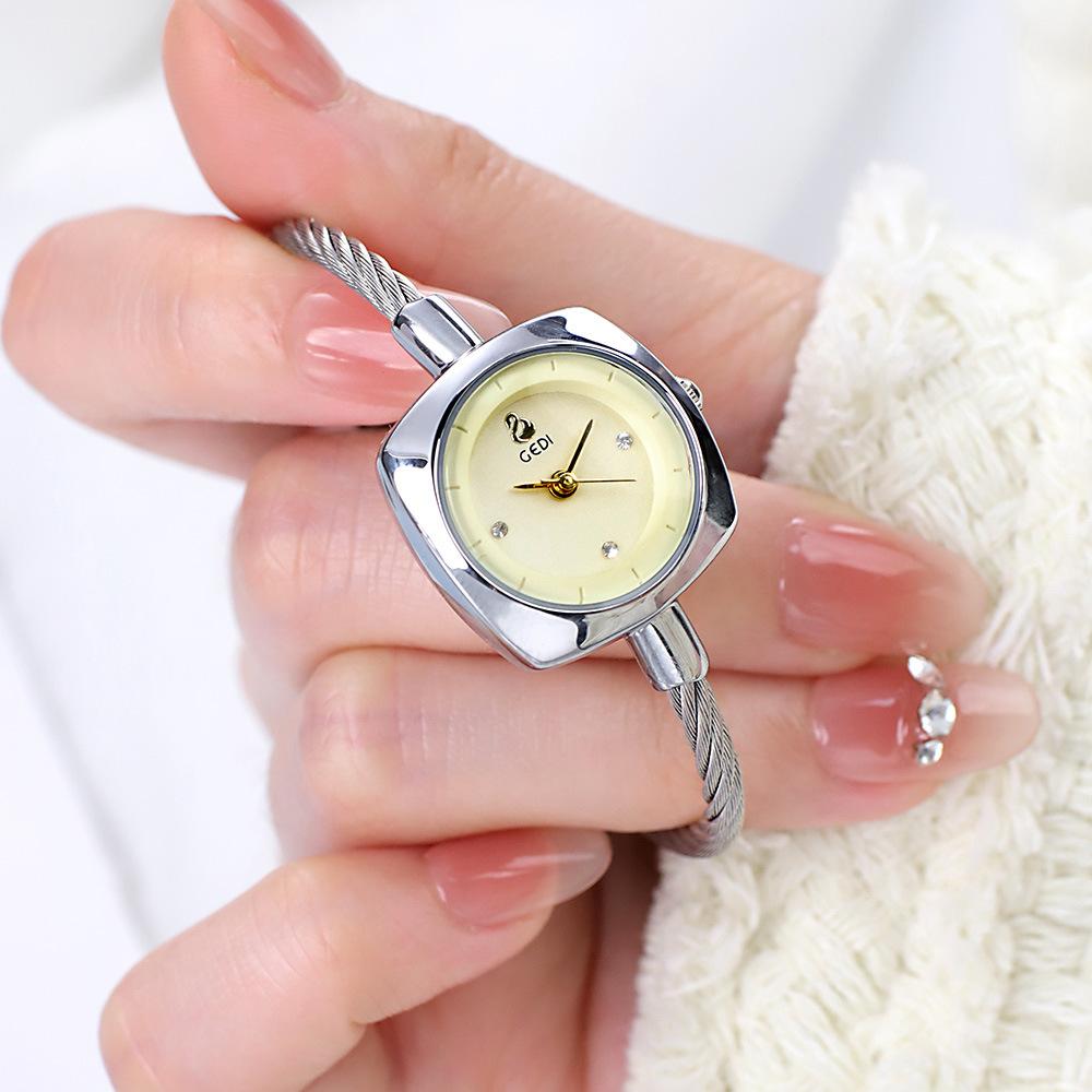 Niche Exquisite And Small Creative Metal Woven Rope Bracelet Watch Niche High-End Swan Quartz Watch