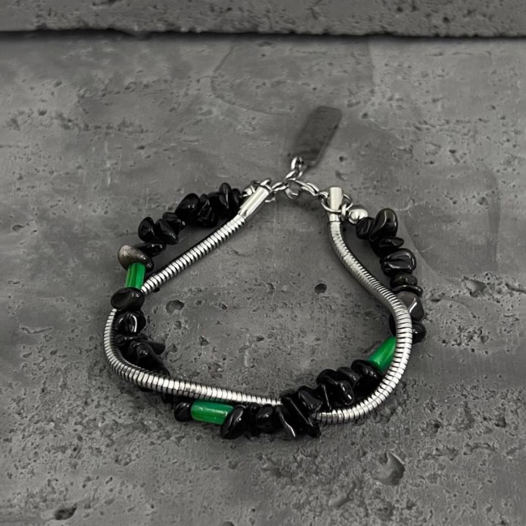 Retro Black Crushed Stone Double Layer Snake Bone Bracelet for Men and Women - Trendy Hip Hop Couple Jewelry with a High-End Feel.