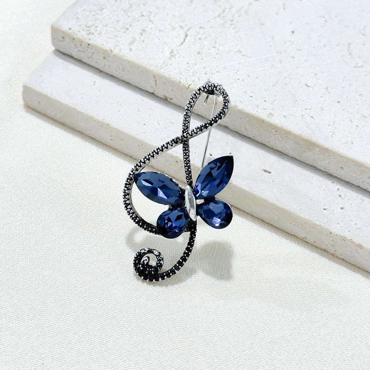 

Ретро бабочка горный хрусталь музыкальная нота брошь универсальный модный воротник брошь мужчины и женщины с одинаковым стилем костюм булавка аксессуары