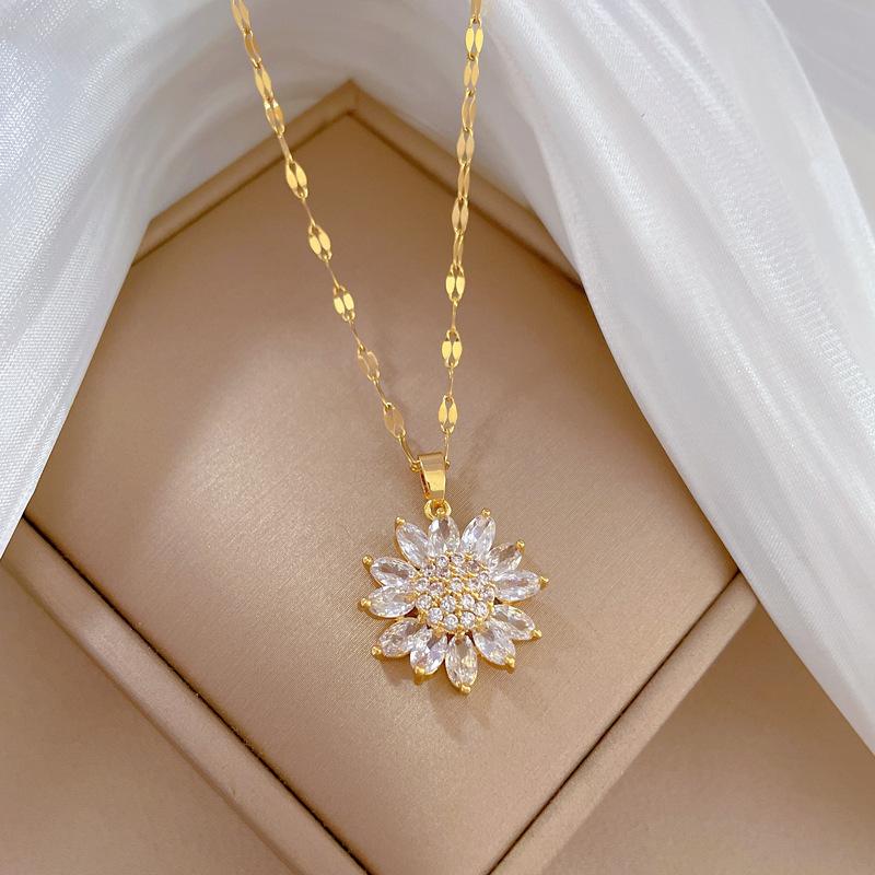 Luxury Zircon Sunflower Pendant Necklace for Women Gold Color Metal Full Zircon Sunflower Necklace Couple Wedding Jewelry