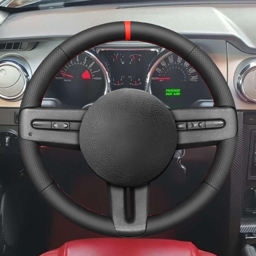 Schwarzes, handgenähtes, weiches und rutschfestes Kunstleder-Lenkradbezug für Ford Mustang 2005 2006 2007 2008 2009 2010 2011 2012