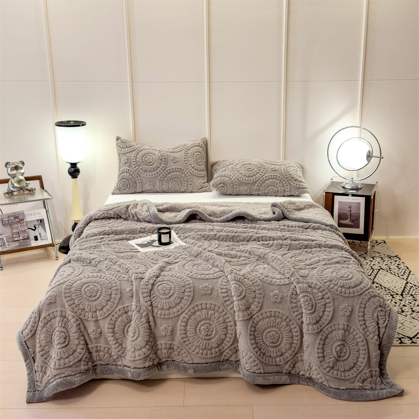 

Double Sided Carved Velvet Autumn Winter Bed Blanket Luxury Thickened Warm Plush Sofa Throw Blanket Solid Color Fleece Blankets 1.0x1.5m Kid Size серый