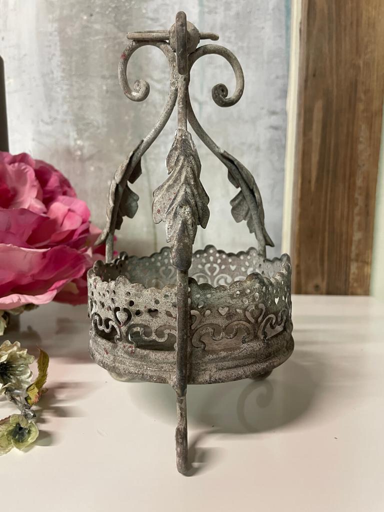 Carved plant crown metal decorative vintage crown