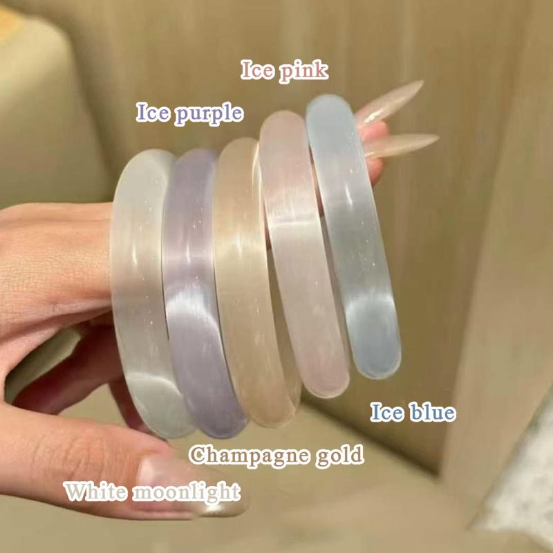 Sophisticated Imitation Jade Glass Bangle with Clear Quartz Crystal for Classy Events
