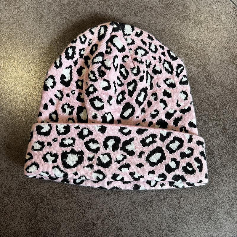 Knit Hat Fashion With Leopard Print Design Suitable For Daily Seasons Cold