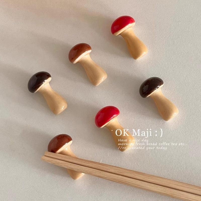 Exquisite Ceramic Mushroom Chopstick Rest Holder - Cute and Creative Chopstick Pillow Tray