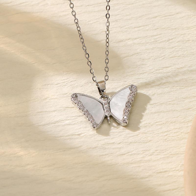 Titanium Steel Non-fading Necklace - European & American Style, Light Luxury, Versatile Korean Fashion, Perfect for Women and Girlfriend Gifts.