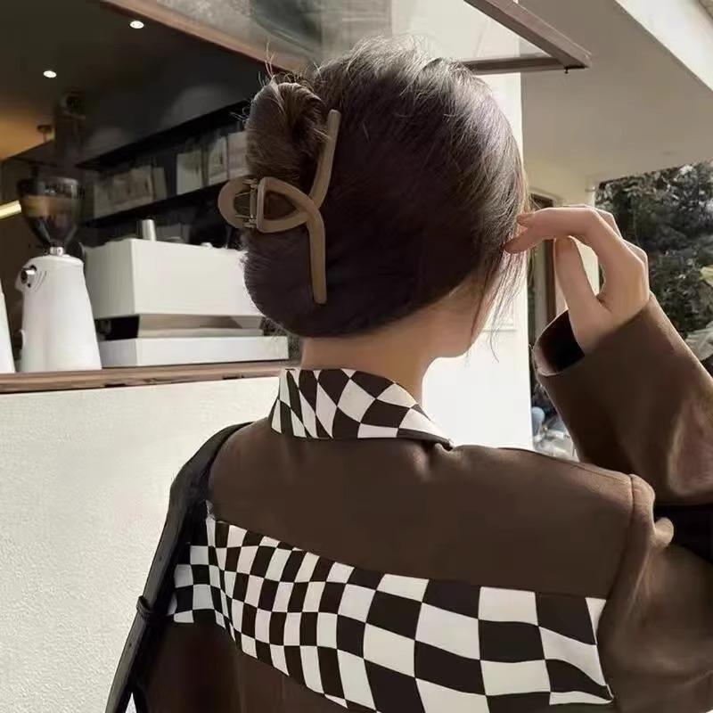 Large Frosted Hair Claw for Elegant Women Hair Grips French Fashion Cross Clips Girls Korean Hair Accessories