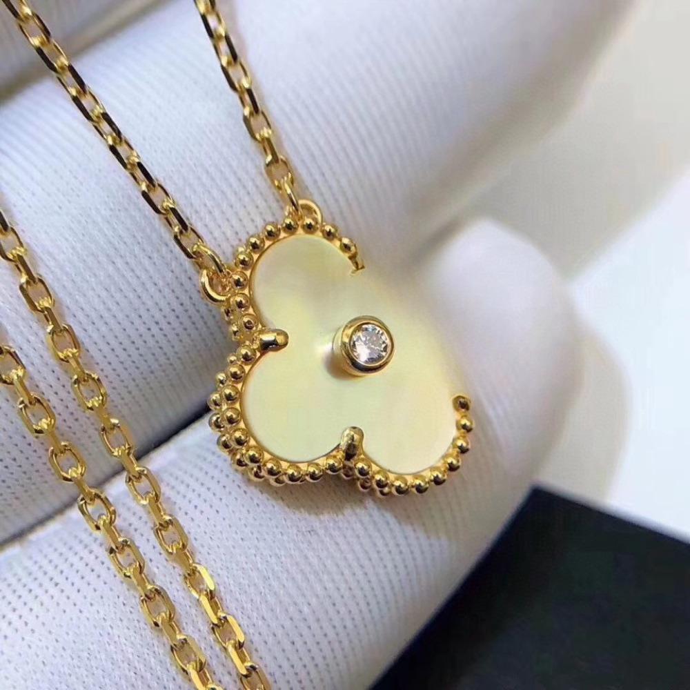 V Gold Four-leaf Clover Plated 18K Gold Necklace with Jewelry Women's High Version White Fritillary Rose Gold Pendant Light Luxury Niche
