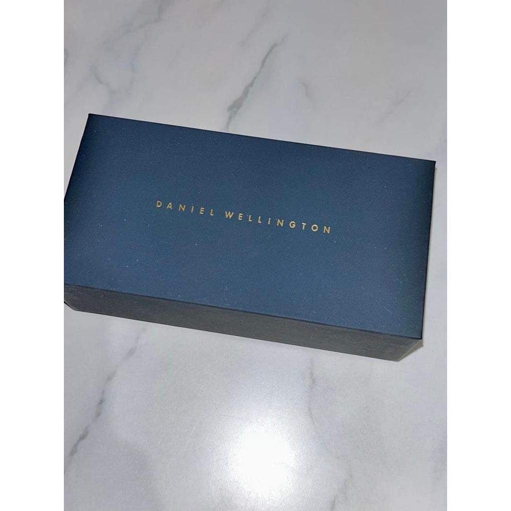 Used DANIEL WELLINGTON WATCH