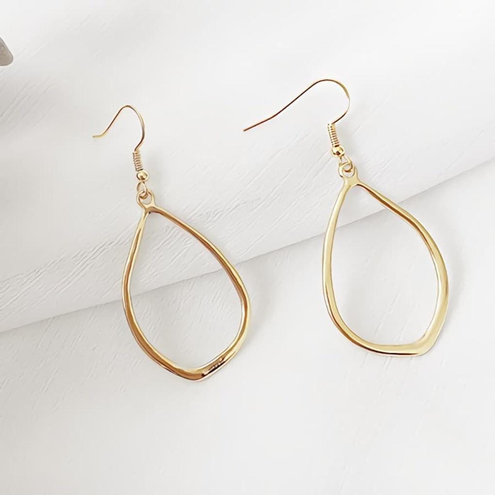 

Women s Daily Crooked Water Drop Simple Earrings