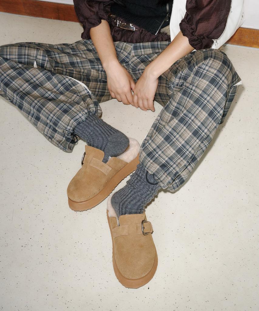 Khiho Buckrow Winter Slide Beige