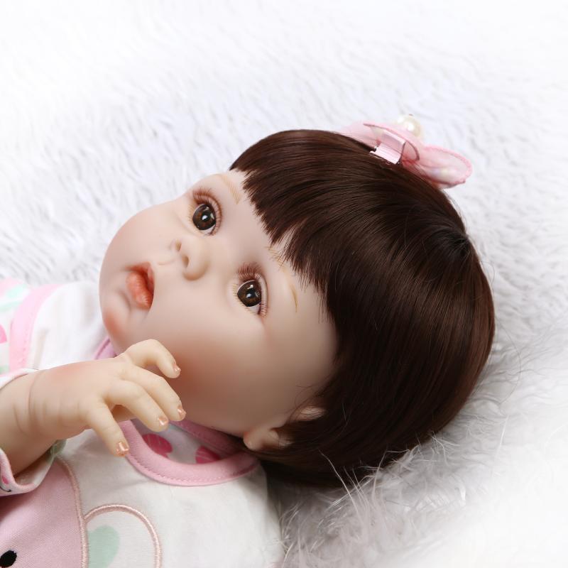 New Realistic Bathable Baby Doll - Creative Role-Playing Gift, Popular in Europe and America.