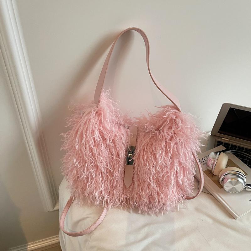 Casual Foreign Plush Portable Bucket Bag Women's 2025 Autumn and Winter New High-value Light Luxury Niche Shoulder Messenger Bag
