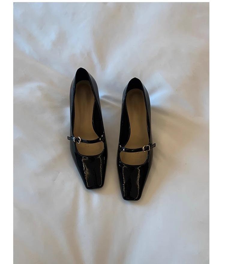 French Square Head One-word Buckle High Heels Women's 2025 New Thick Heel Single Shoes Temperament Shallow Mouth Mary Jane Women's Shoes