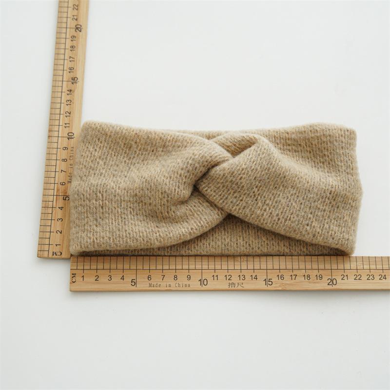 Korean-style hair accessory, vintage chic autumn and winter knitted cross headband, simple Mori girl versatile headband