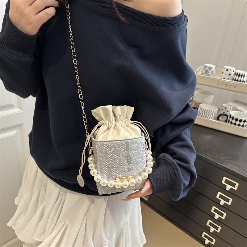 Pearl Stone Pattern Portable Square Bag 2025 New Glossy Strap Cosmetic Bag High Value Versatile Chain Bucket Bag