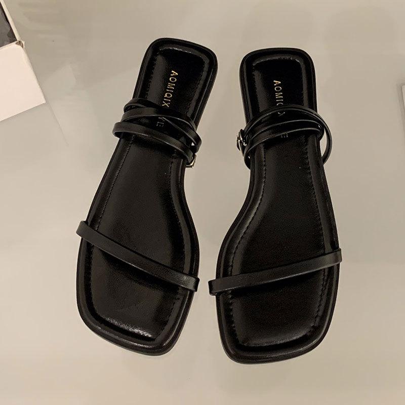 

Flat-bottomed silver temperament sandals fairy shoes summer soft-soled skirt vacation beach strap Roman shoes 35