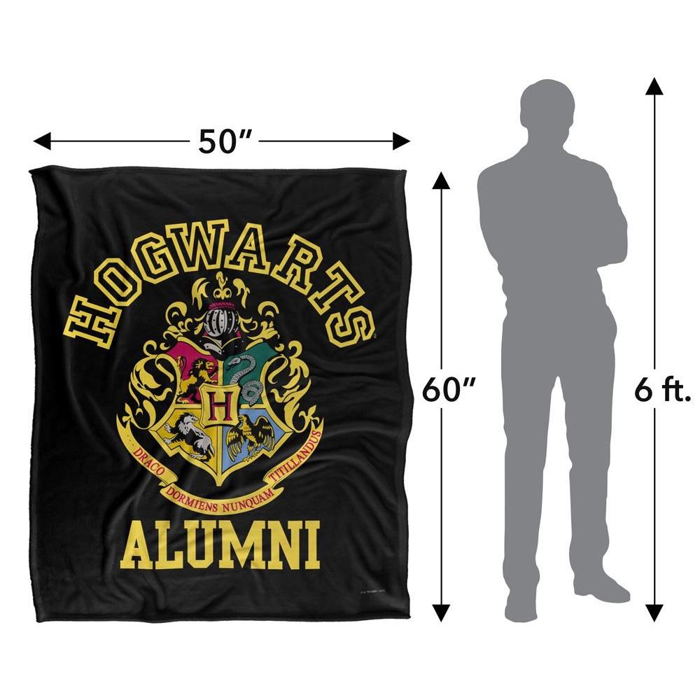 Harry Potter Alumni Hogwarts Crest Blanket