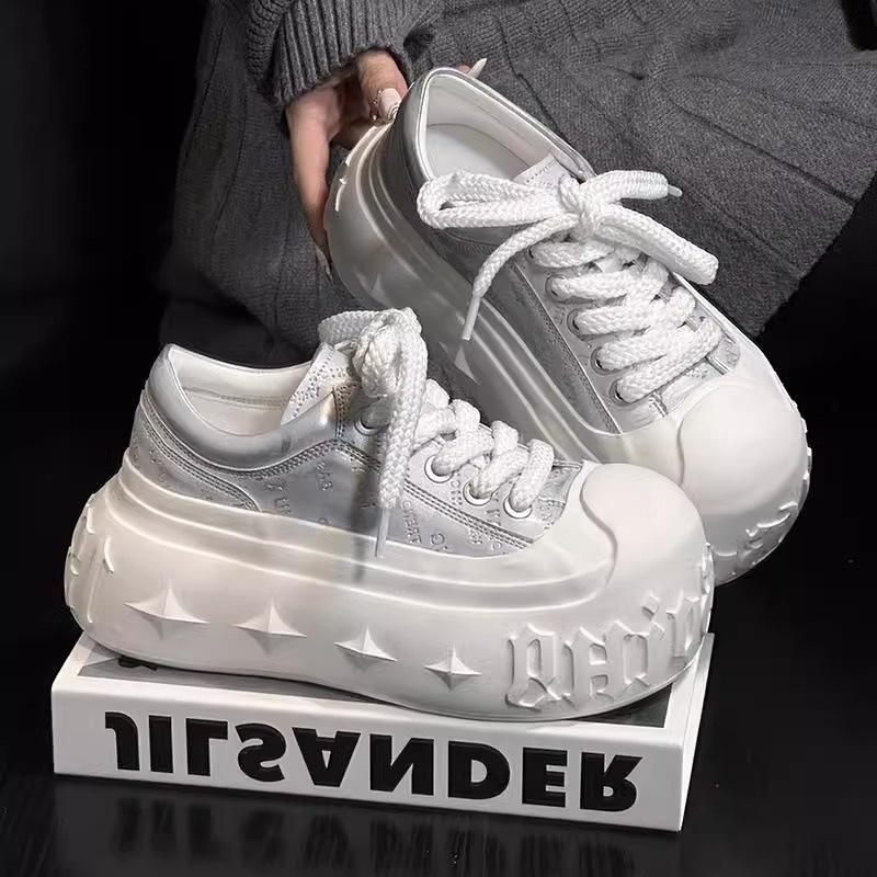 Yueyu big head muffin thick-soled little white shoes women's casual board shoes versatile letter printing small man height-increasing bread shoes