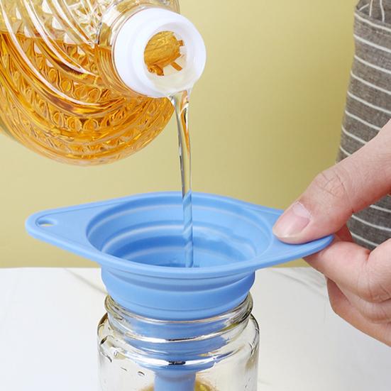Collapsible Silicone Funnel Food Grade Foldable Kitchen Funnels for Oil Wine Transfer Heat Resistant Non-Stick Multifunctional Funnels