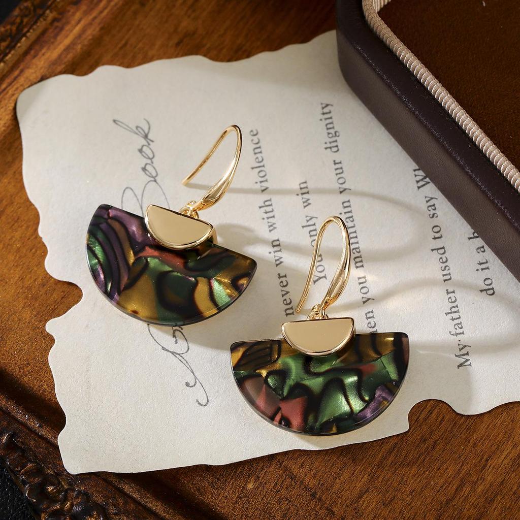 Geometric Gradient Fan-Shaped Earrings for Women - Light Luxury Chinese Retro Style Ear Hooks