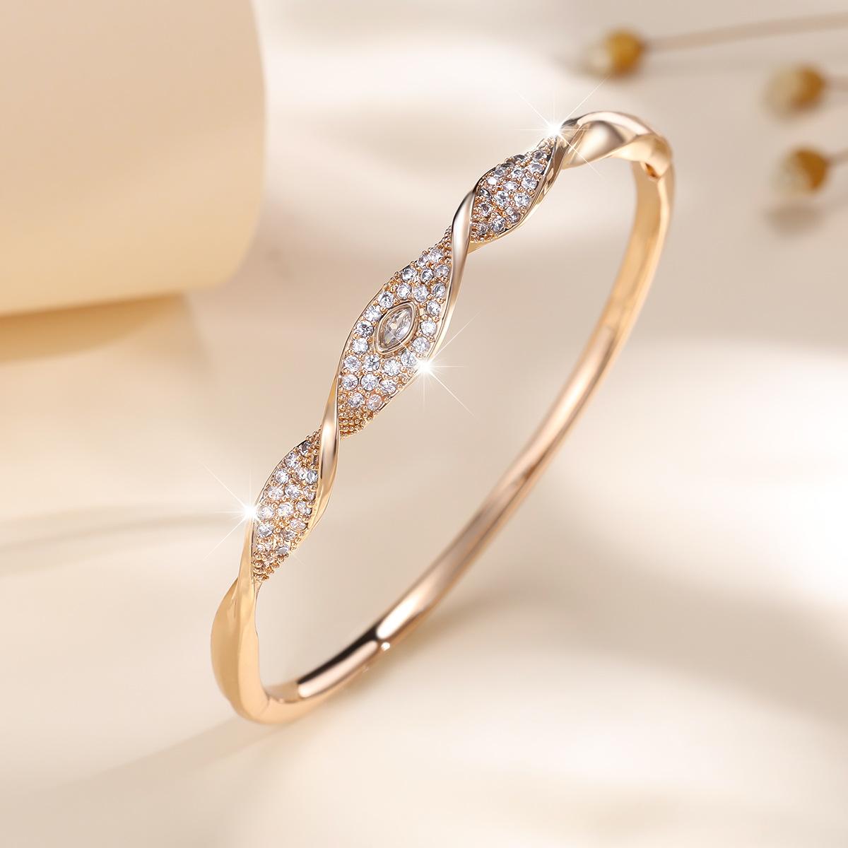 High-quality Versatile Micro-paved Zirconia Women`s Simple