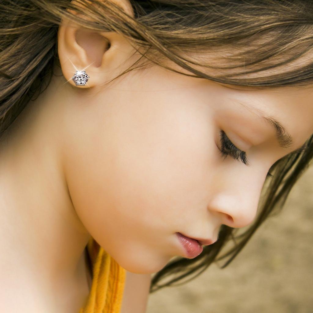 Inlaid 3mm Zircon Minimalist Earrings