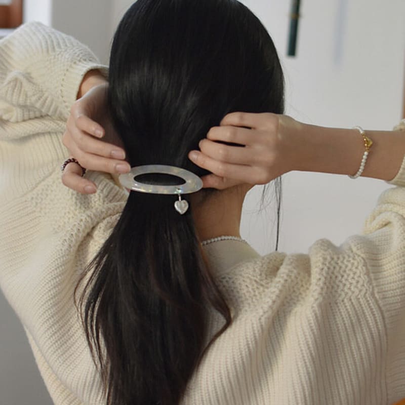 

odds&ends heart drop oval hair pin gray