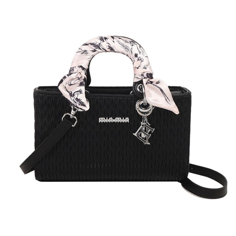 New Diamond Embroidery Thread New Trendy Fashion Shoulder Messenger Bag Portable Silk Scarf Princess Diana Bag
