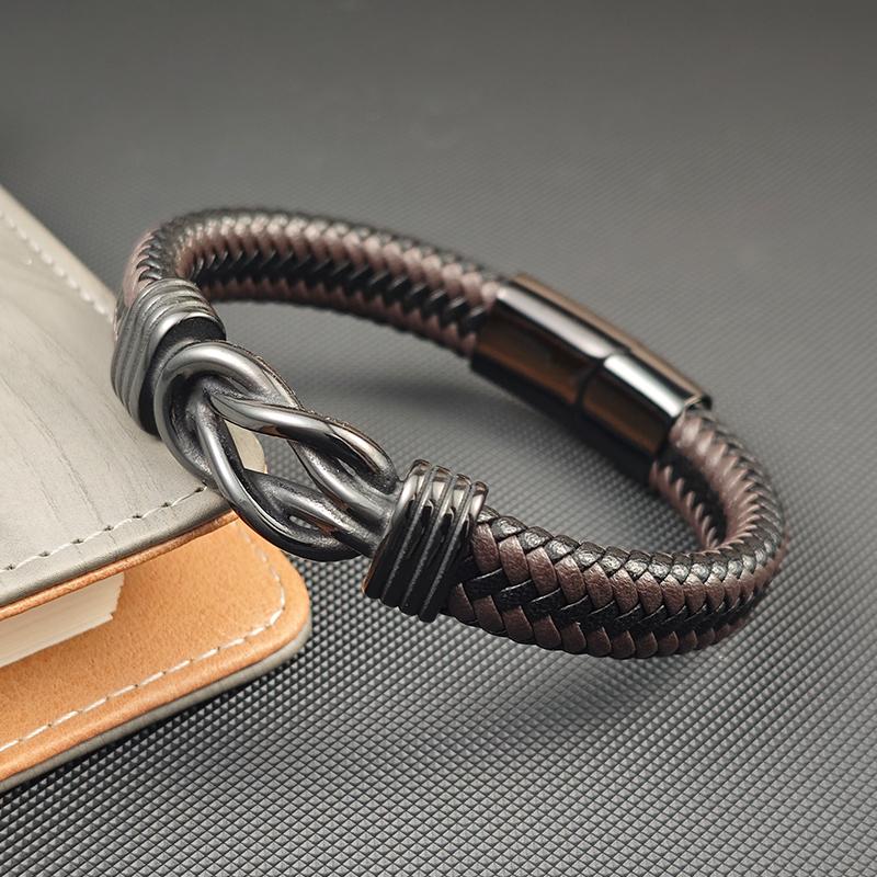 Mix and Match Leather Rope Men's Leather Bracelet Stainless Steel Twist Wrap Charm Fashion Classic Bracelet Men's Jewelry Gift