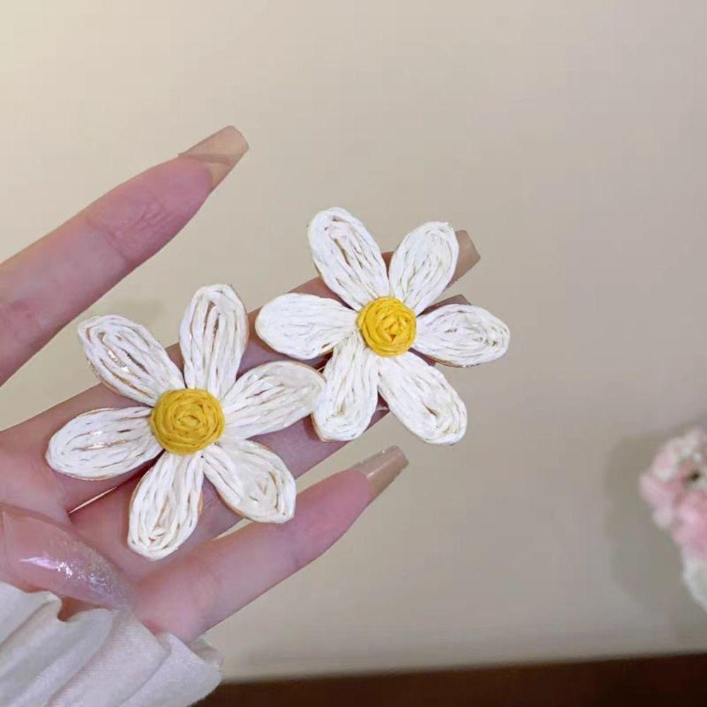 Raffia Sunflower Earrings Exaggerated Shape Flower Stud Earrings Weaved Ear Accessories Gift