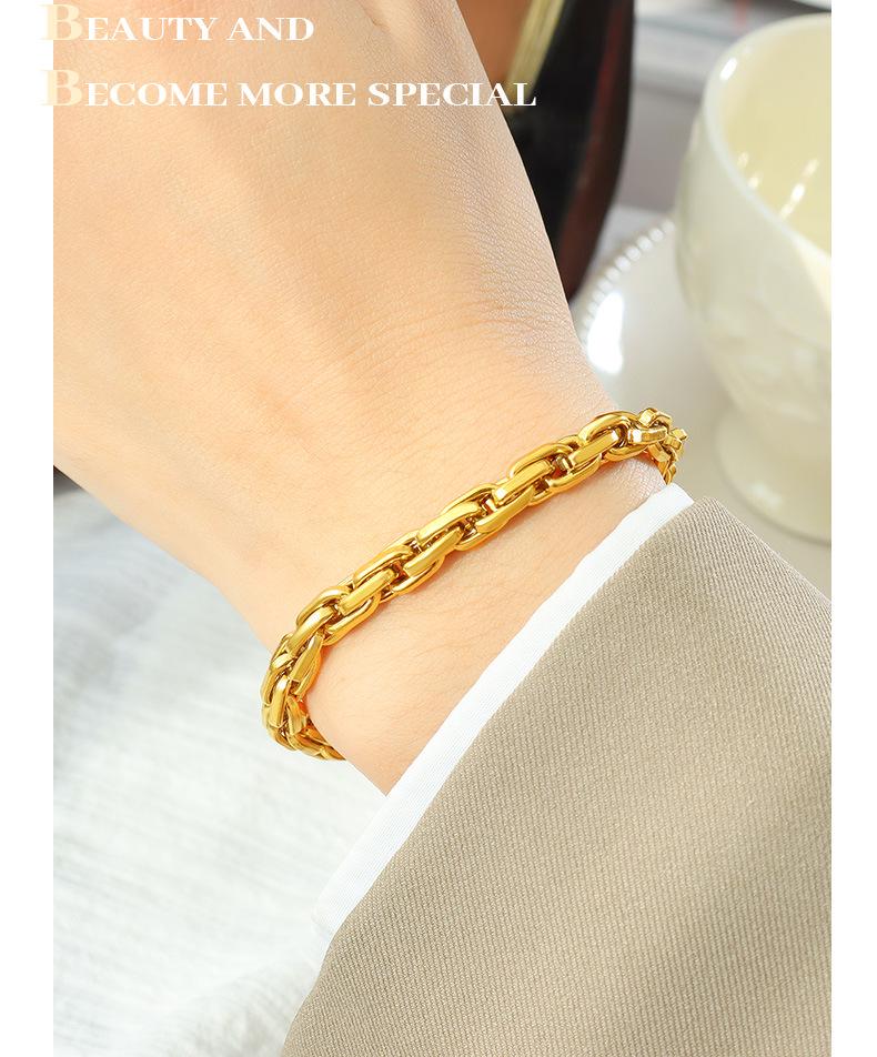 Personalized Women's Thick Chain Bracelet - Titanium Steel, 18K Gold Plated, Hypoallergenic, Niche Design.