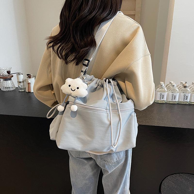 Crossbody Bag Korean Simple Personality Casual Versatile Portable Shoulder Bag Drawstring Pleated Large Capacity Nylon Bucket Bag
